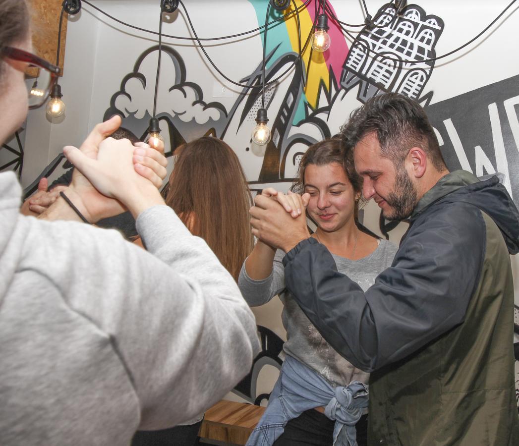 Social Hostel Cafe E Bar Куритиба Екстериор снимка